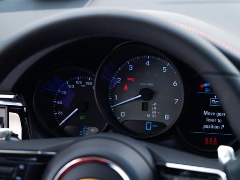 New 2026 Porsche Macan S image 30