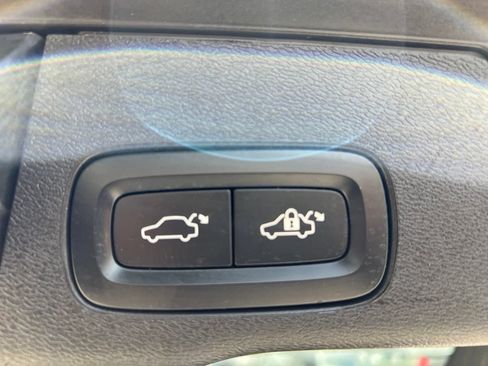 Certified 2024 Volvo XC60 B5 Core AWD/4WD image 25