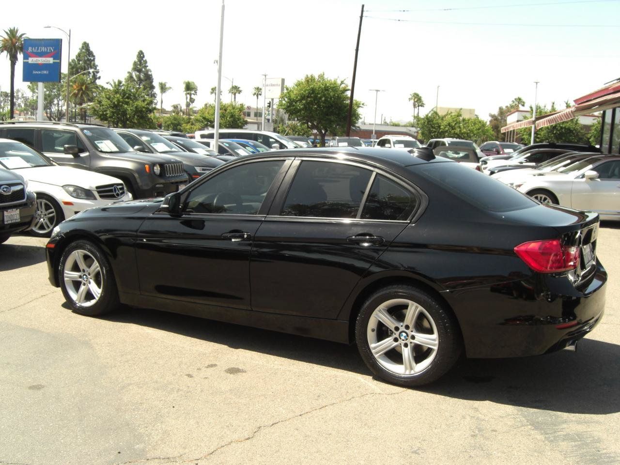 Used 2014 BMW 320i Sedan RWD image 10