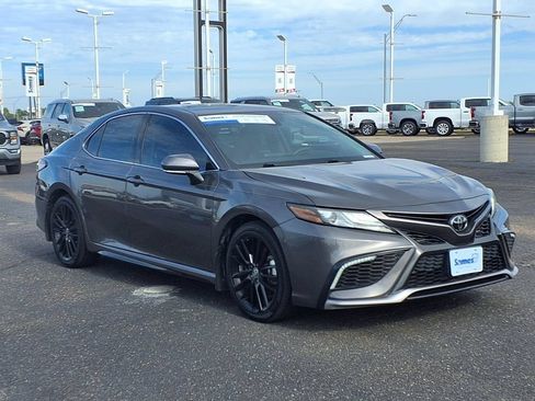 Used 2022 Toyota Camry XSE FWD image 1