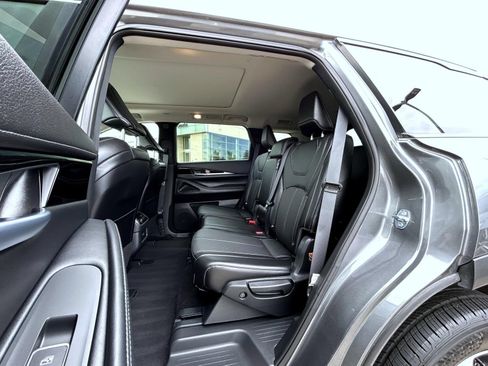Used 2025 INFINITI QX60 Pure AWD/4WD image 21