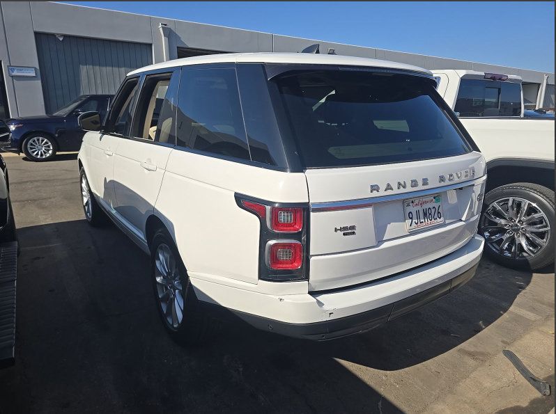 Used 2020 Land Rover Range Rover HSE AWD/4WD image 3
