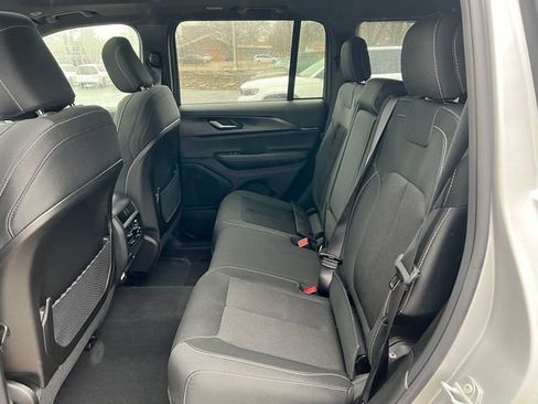 New 2026 Jeep Grand Cherokee Laredo AWD/4WD image 5