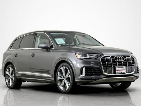 Used 2023 Audi Q7 3.0T Prestige w/ Prestige Package image 7