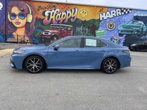 Used 2023 Toyota Camry SE w/ Cold Weather Package image 2