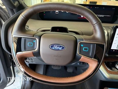 New 2025 Ford Expedition Max King Ranch image 17