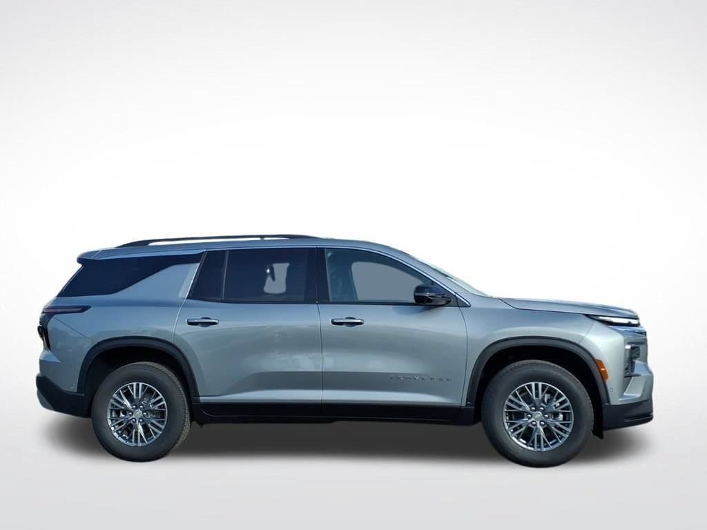 New 2026 Chevrolet Traverse LT w/ Enhanced Driving Package FWD image 2