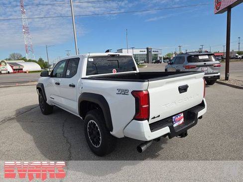 New 2026 Toyota Tacoma TRD Off-Road w/ TRD Off Road Upgrade Package AWD/4WD image 31