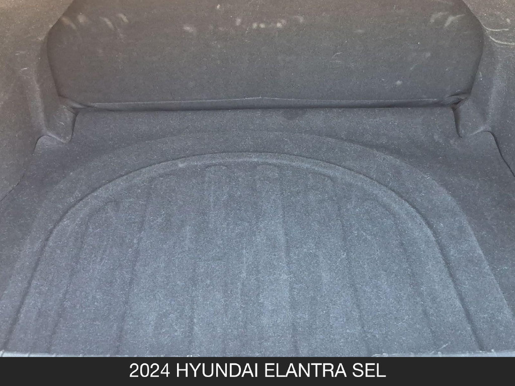 Used 2024 Hyundai Elantra SEL FWD image 24