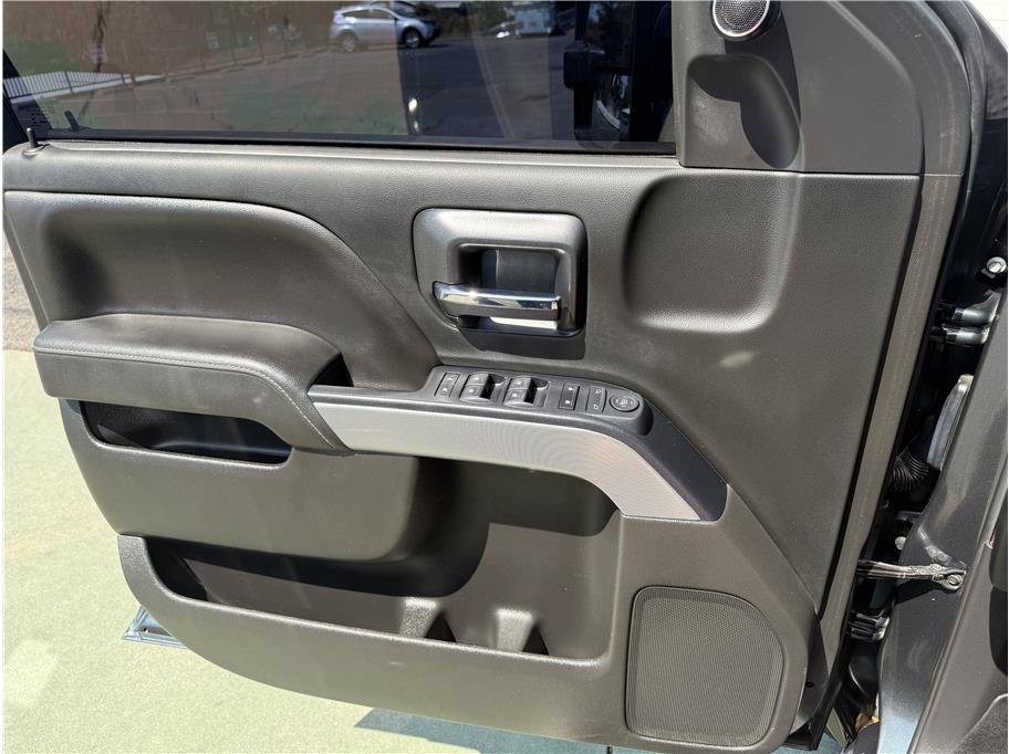 Used 2018 Chevrolet Silverado 1500 LT w/ All Star Edition AWD/4WD image 25