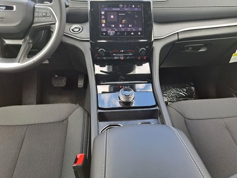 New 2026 Jeep Grand Cherokee Laredo RWD image 19