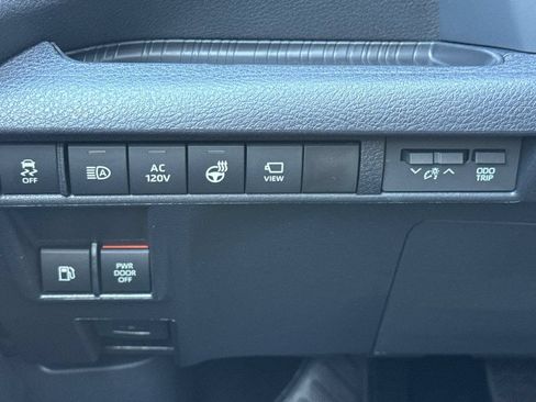 New 2026 Toyota Sienna Platinum AWD/4WD image 33
