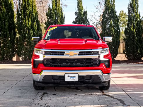 Used 2023 Chevrolet Silverado 1500 LT image 3