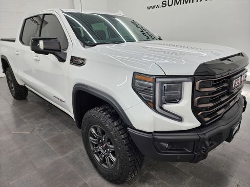 Used 2024 GMC Sierra 1500 AT4X image 2