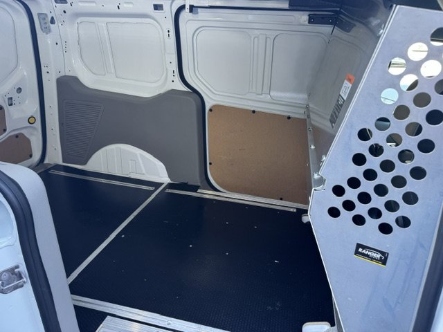 Used 2022 Ford Transit Connect XLT FWD image 4