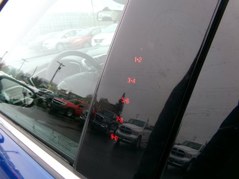 Used 2018 Ford Fusion SE image 10