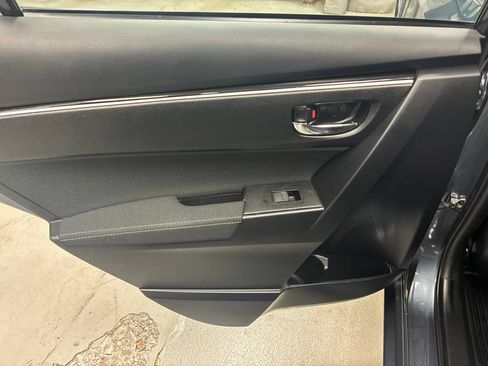 Used 2019 Toyota Corolla LE FWD image 24