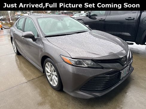 Used 2019 Toyota Camry LE w/ Convenience Package image 1