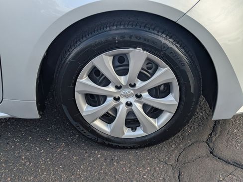 Used 2025 Toyota Corolla LE image 10