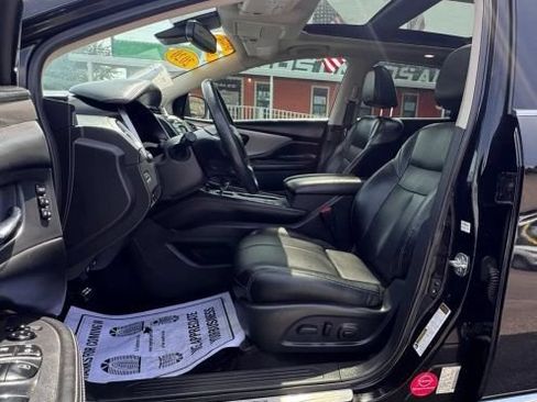 Used 2020 Nissan Murano SL w/ Moonroof Package FWD image 11