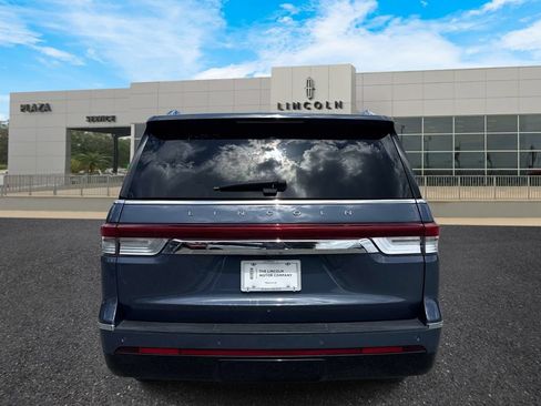 Certified 2022 Lincoln Navigator L Reserve AWD/4WD image 4