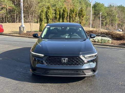 Used 2025 Honda Accord SE image 3