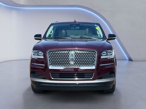 Used 2024 Lincoln Navigator Premiere AWD/4WD image 8