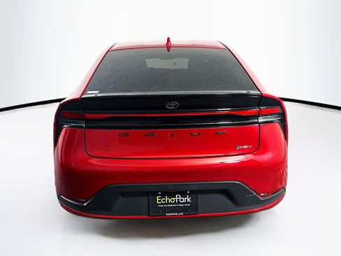 Used 2024 Toyota Prius LE image 7