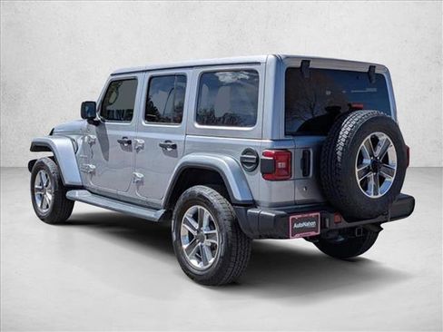Used 2019 Jeep Wrangler Unlimited Sahara AWD/4WD image 7