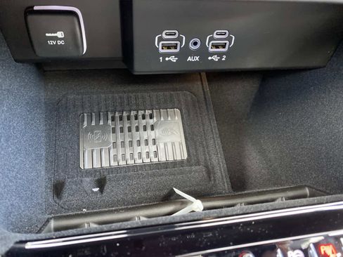 New 2026 Jeep Grand Wagoneer Limited image 15