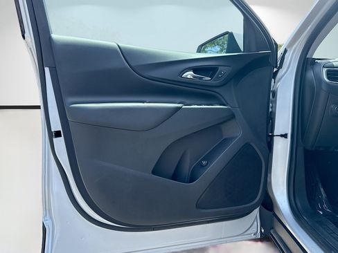 Used 2019 Chevrolet Equinox LT AWD/4WD image 21