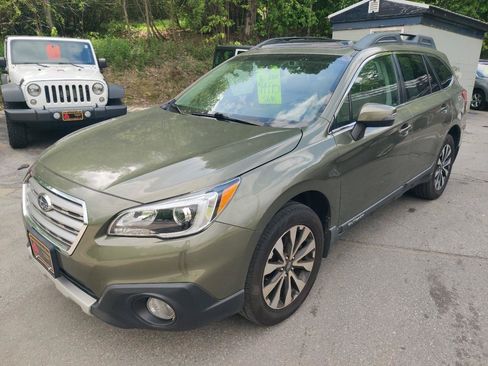 Used 2016 Subaru Outback 3.6R Limited AWD/4WD image 2