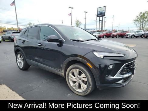 Used 2024 Buick Encore GX Preferred w/ Comfort Package AWD/4WD image 1