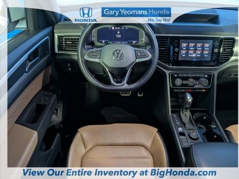 Used 2023 Volkswagen Atlas Cross Sport SEL Premium R-Line AWD/4WD image 14