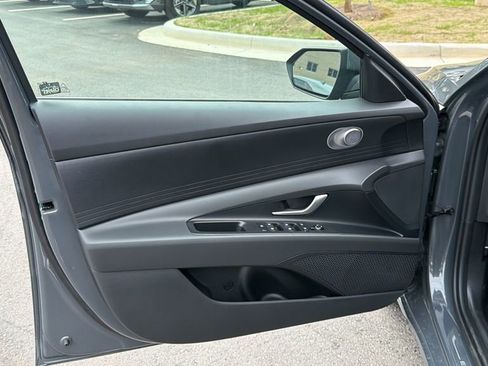 New 2026 Hyundai Elantra SE image 11