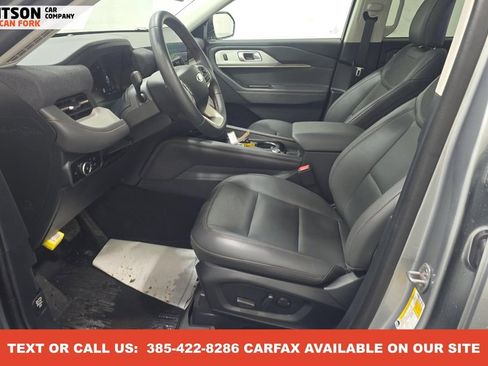 Used 2025 Ford Explorer Active w/ Active Comfort Package image 7