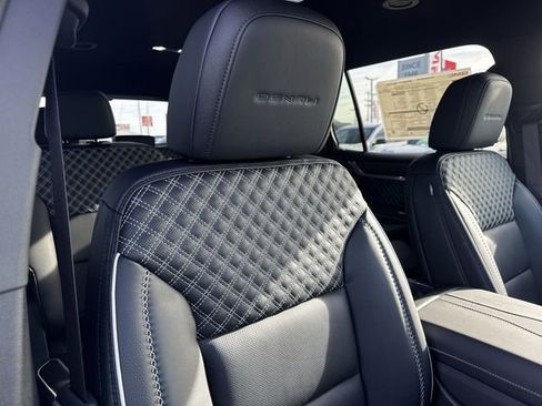 New 2026 GMC Acadia Denali w/ Super Cruise Package FWD image 25