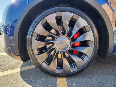 Used 2022 Tesla Model Y Performance AWD/4WD image 17