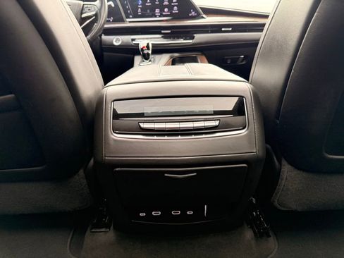 Used 2023 Cadillac Escalade Premium Luxury Platinum w/ LPO, Floor Liner Package AWD/4WD image 17
