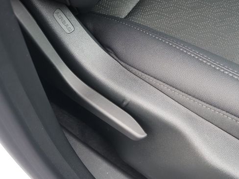 New 2026 Chevrolet Equinox LT w/ Convenience Package II FWD image 45