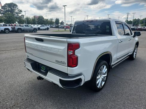 Certified 2023 Chevrolet Silverado 1500 High Country w/ Technology Package AWD/4WD image 3