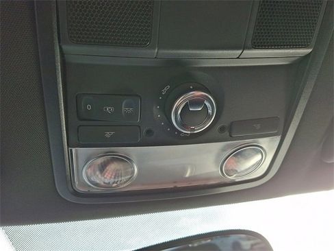 Used 2013 Volkswagen Beetle 2.0T image 26