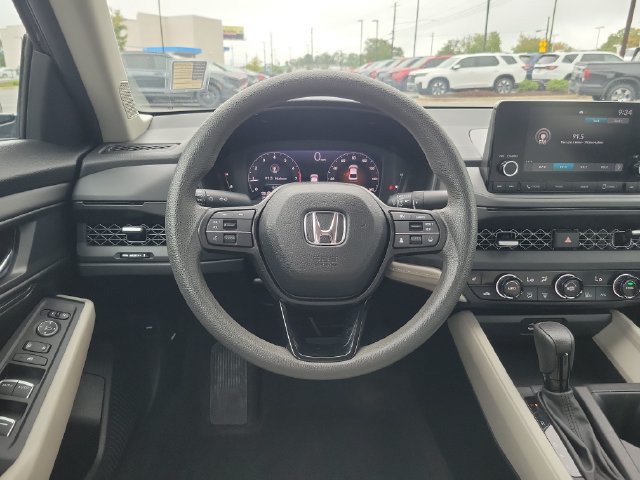 Used 2023 Honda Accord EX image 28