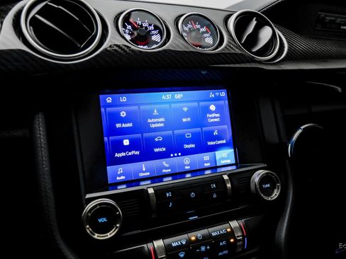 Used 2022 Ford Mustang Shelby GT500 w/ Carbon Fiber Track Pack image 70