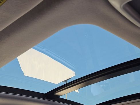 Used 2017 Hyundai Sonata Limited w/ Ultimate Package 02 image 24