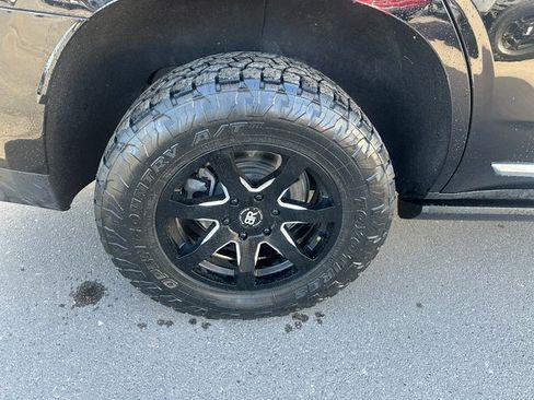 Used 2022 GMC Yukon Denali image 10