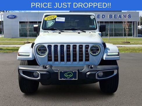 Used 2021 Jeep Wrangler Unlimited Sahara w/ Cold Weather Group AWD/4WD image 2