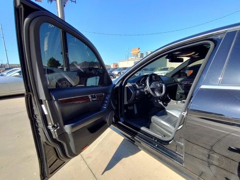 Used 2010 Mercedes-Benz C 63 AMG Sedan image 12
