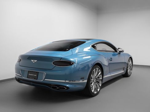 Used 2022 Bentley Continental GT AWD/4WD image 12