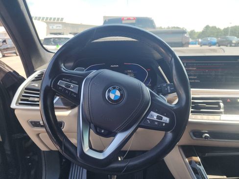 Used 2019 BMW X5 xDrive40i w/ Premium Package 2 AWD/4WD image 8